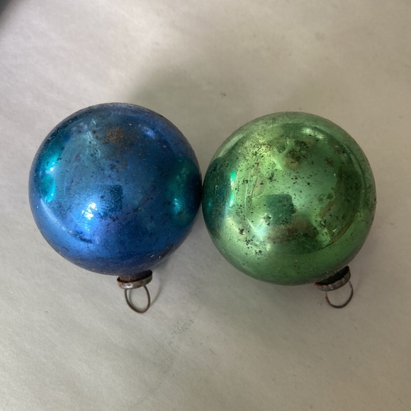 Bundle of 10 vintage Christmas ornaments mercury glass and plastic - Picture 6 of 9